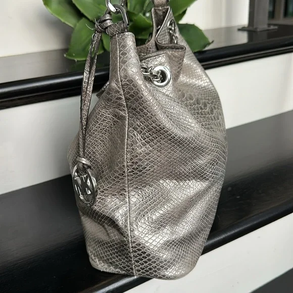 Michael Kors Metallic Silver Shoulder Bag - Picture 4 of 12